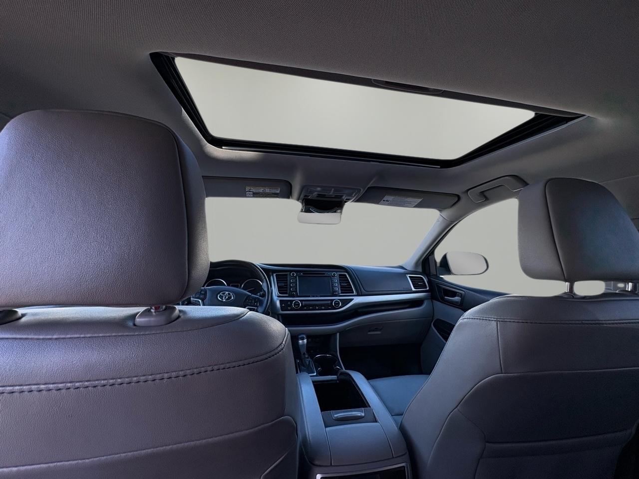 Toyota Highlander XLE V6 AWD (Natl) 2018