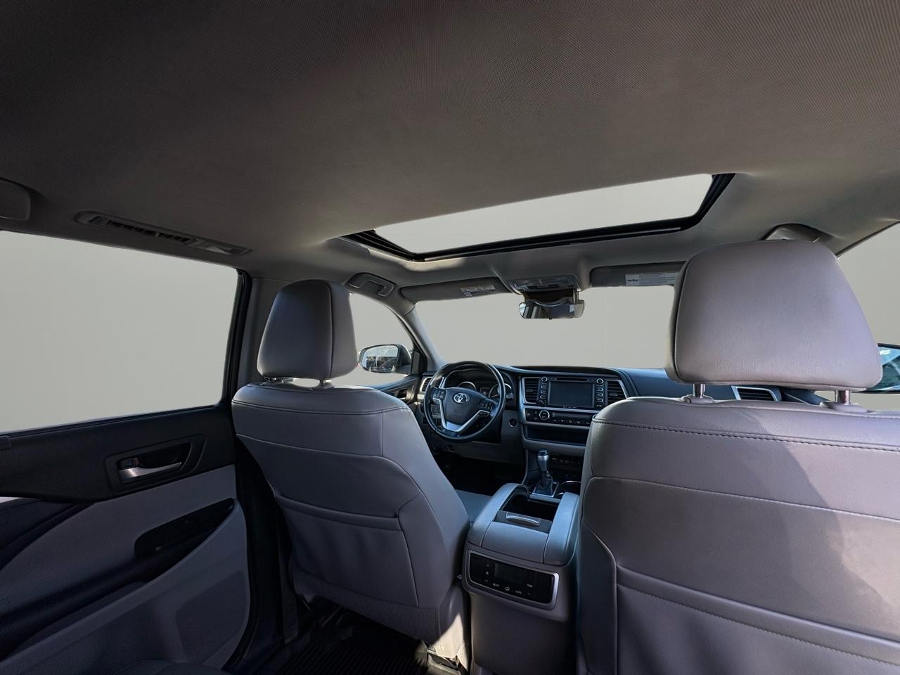 Toyota Highlander XLE V6 AWD (Natl) 2018