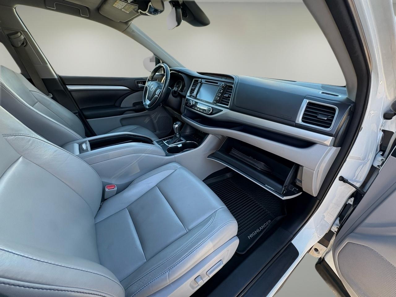 Toyota Highlander XLE V6 AWD (Natl) 2018