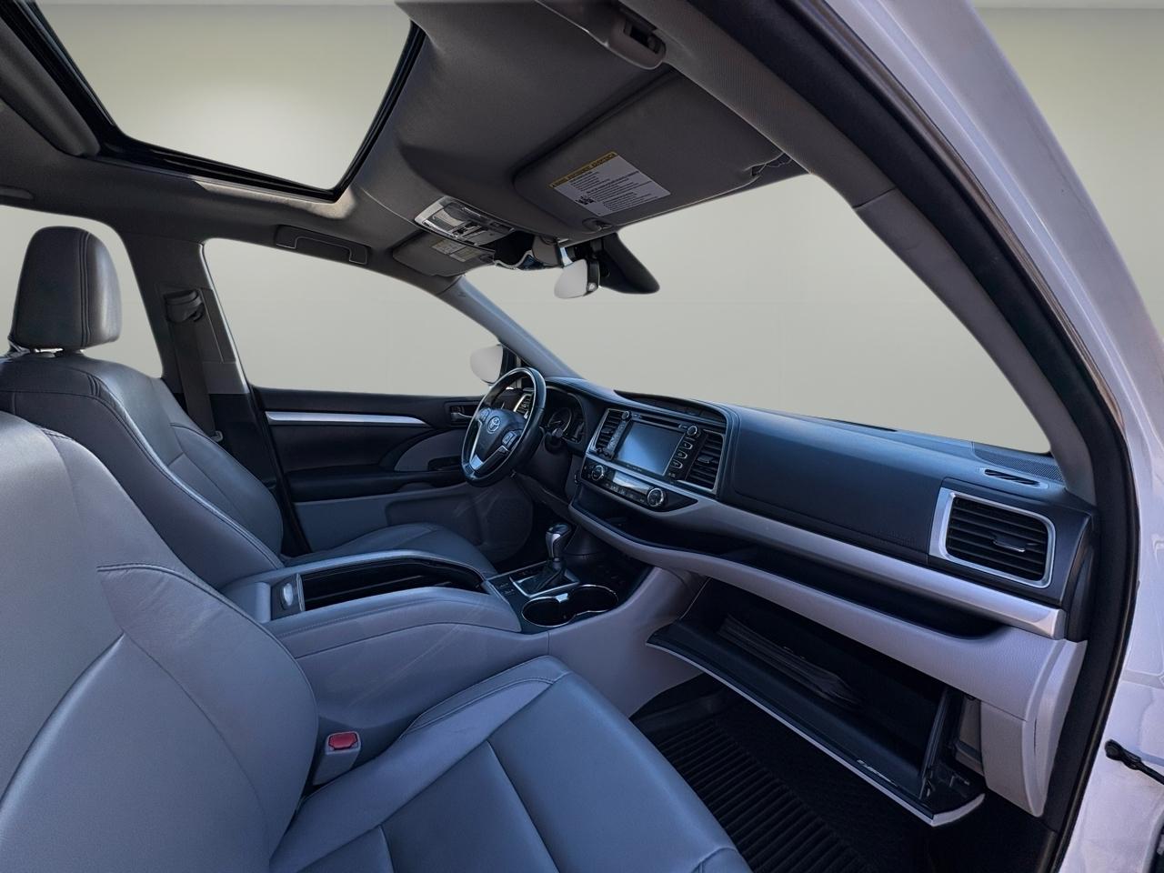 Toyota Highlander XLE V6 AWD (Natl) 2018