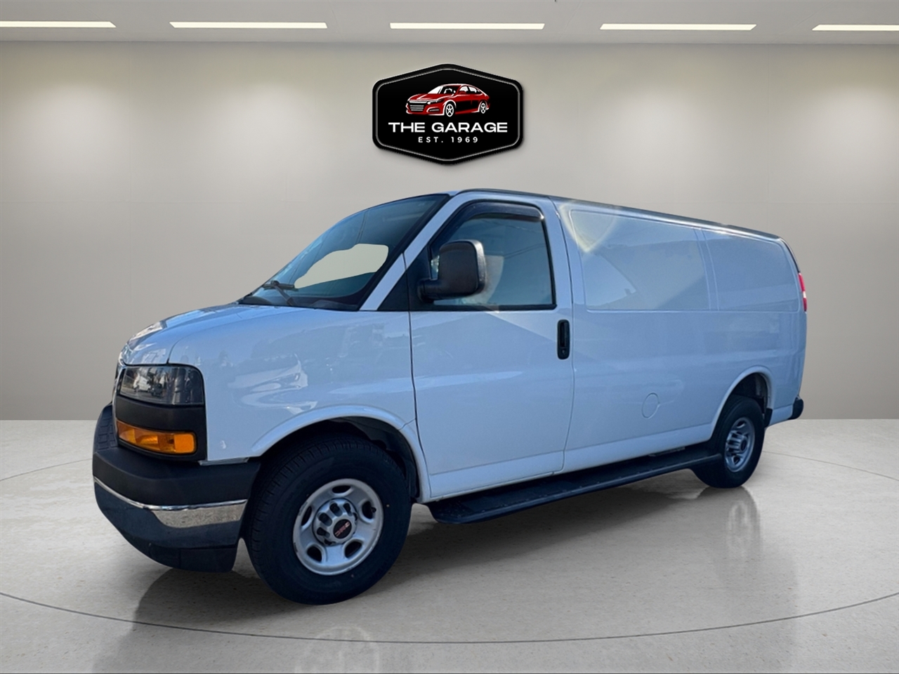 GMC Savana Cargo Van  2019