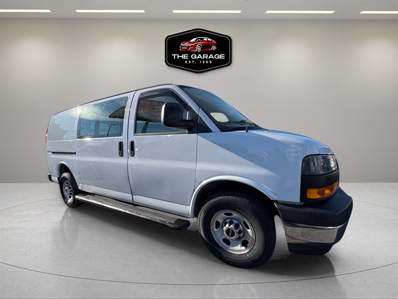 GMC Savana Cargo Van  2019