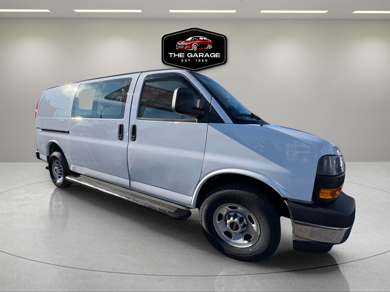 GMC Savana Cargo Van  2019