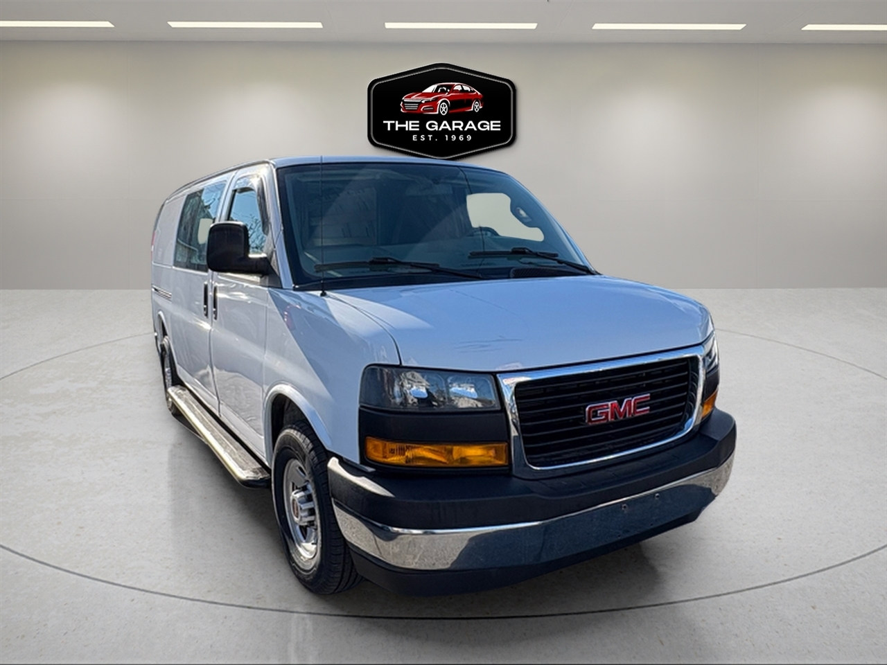 GMC Savana Cargo Van  2019