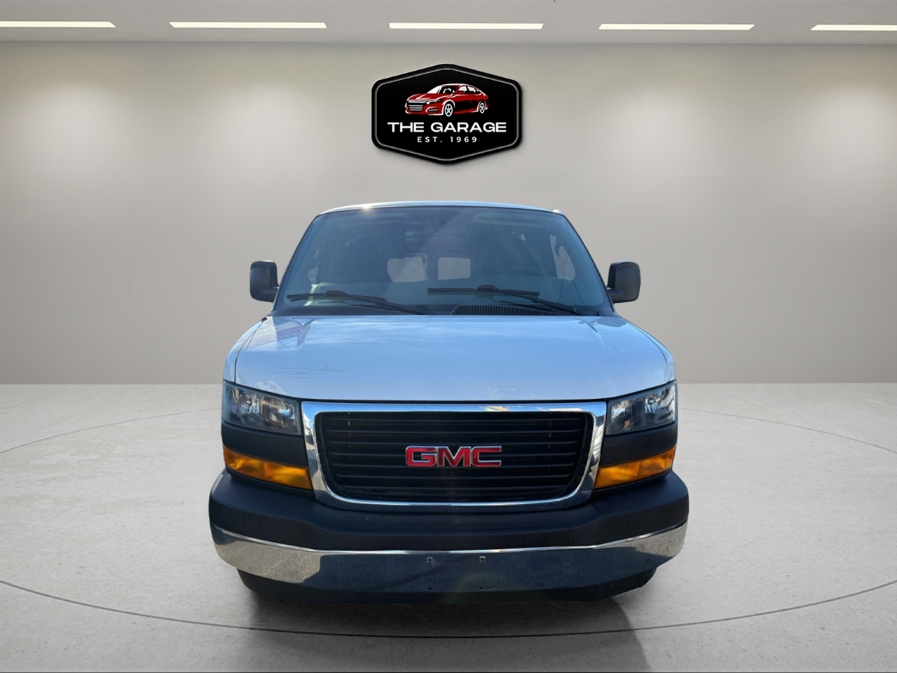 GMC Savana Cargo Van  2019