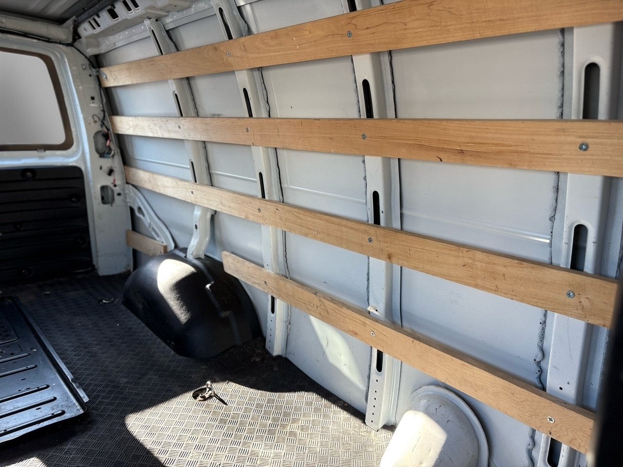 GMC Savana Cargo Van  2019