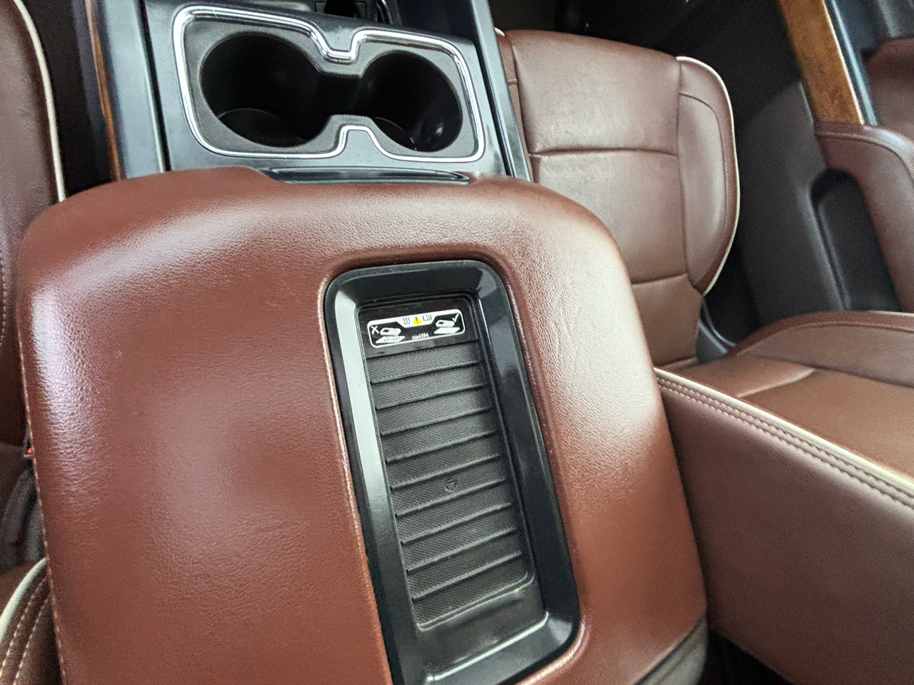 Chevrolet Silverado 1500 4WD Crew Cab 153.0" High Country 2016