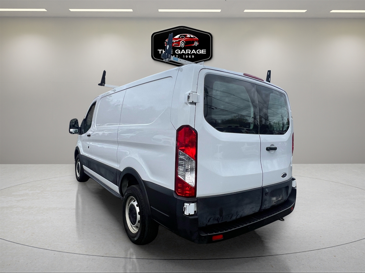 Ford Transit Cargo Van T-250 130" Low Rf 9070 GVWR RWD 2021