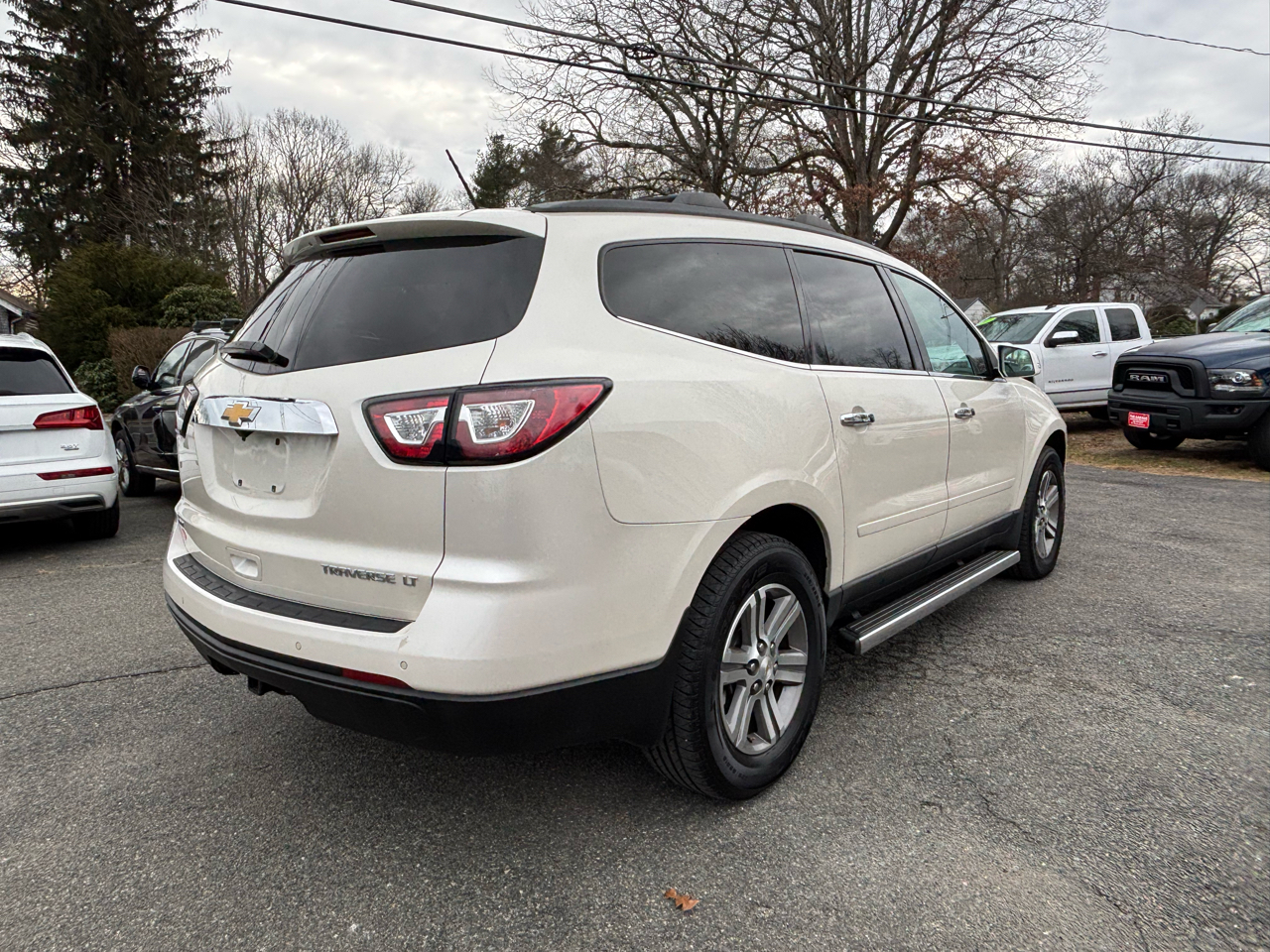 Chevrolet Traverse AWD 4dr LT w/2LT 2015