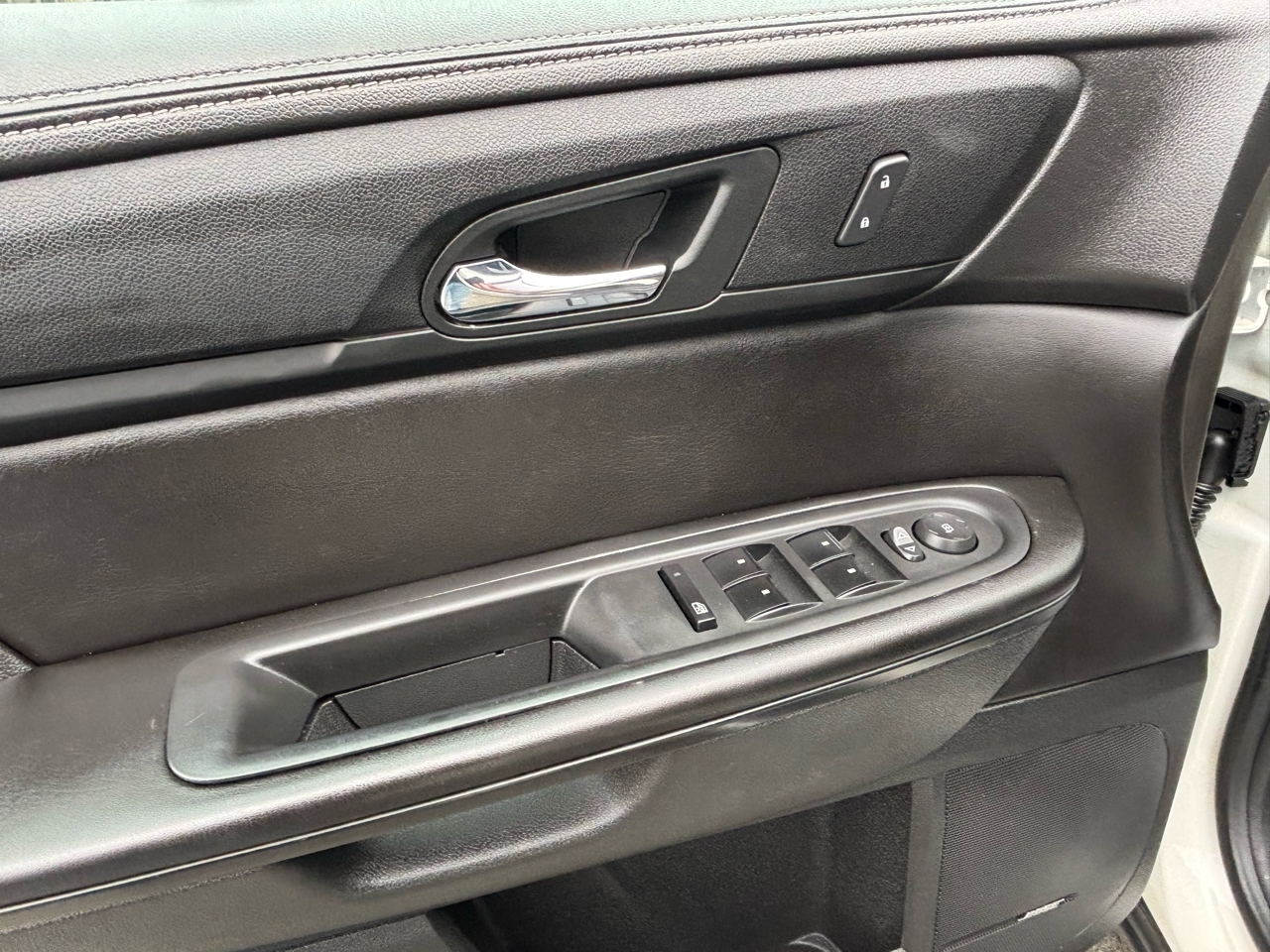 Chevrolet Traverse AWD 4dr LT w/2LT 2015