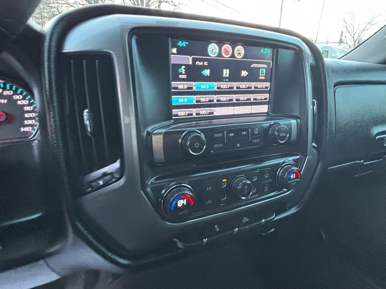 Chevrolet Silverado 1500 4WD Double Cab 143.5" LT w/1LT 2015