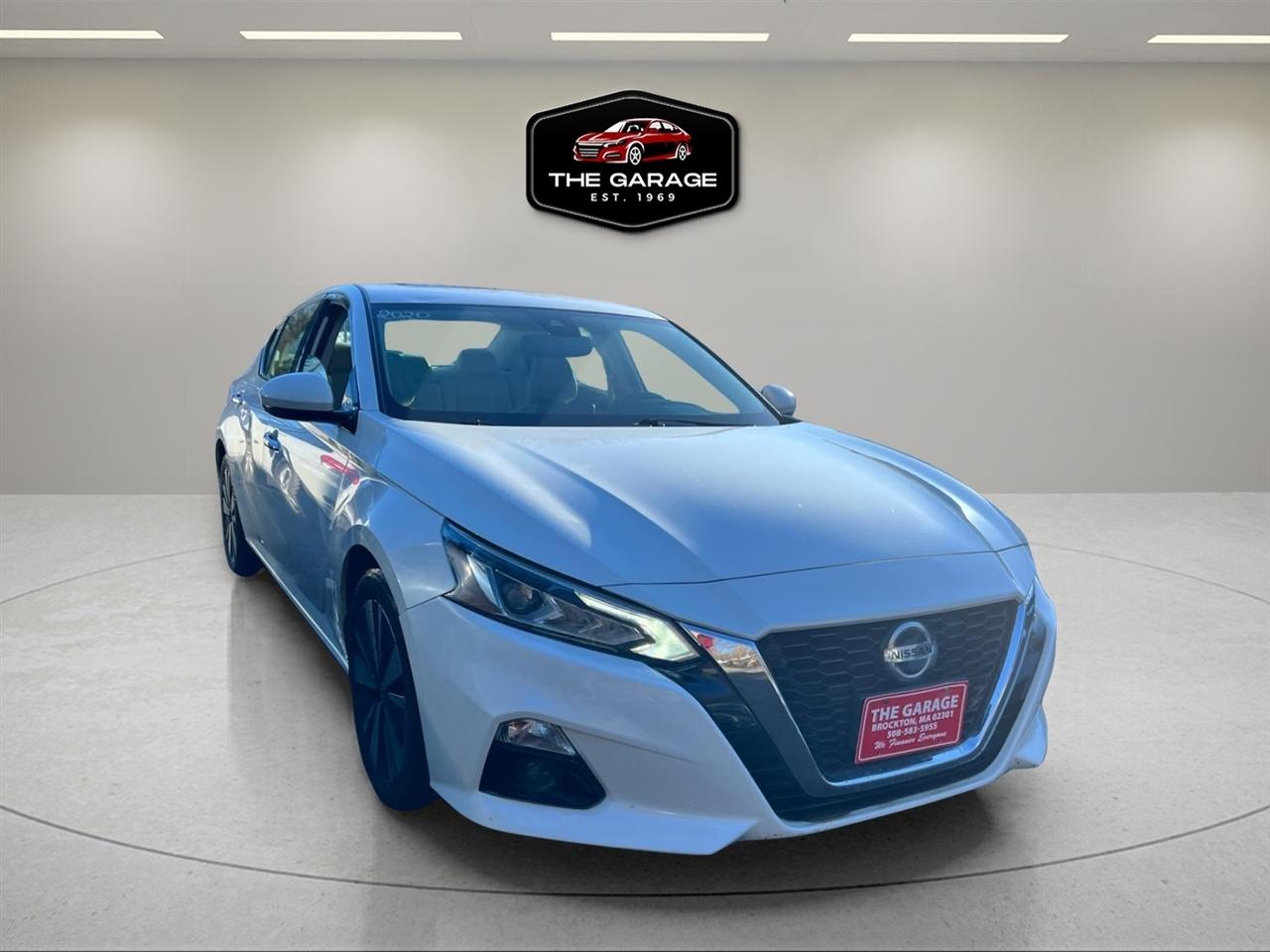 Nissan Altima 2.5 SV Sedan 2020