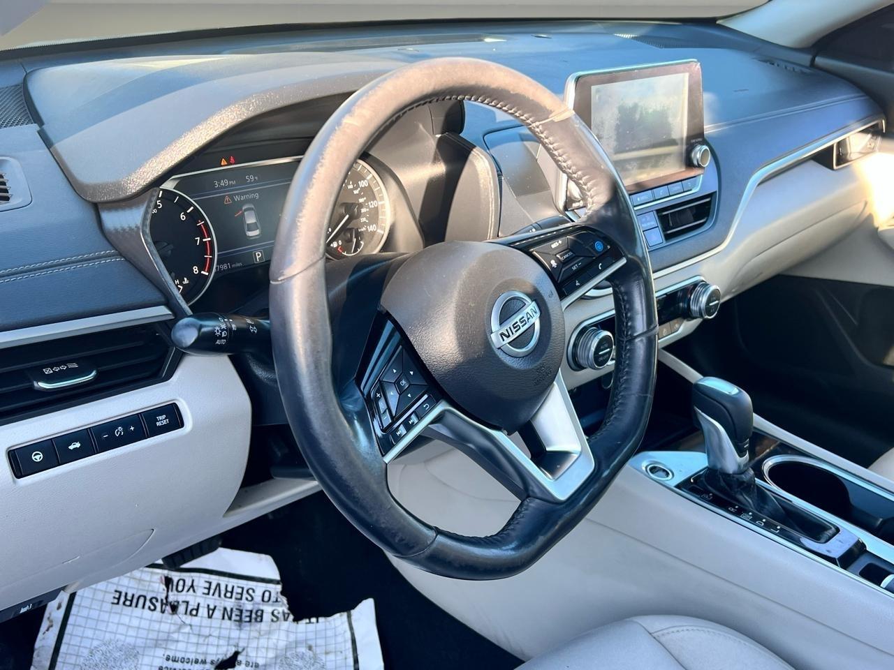 Nissan Altima 2.5 SV Sedan 2020