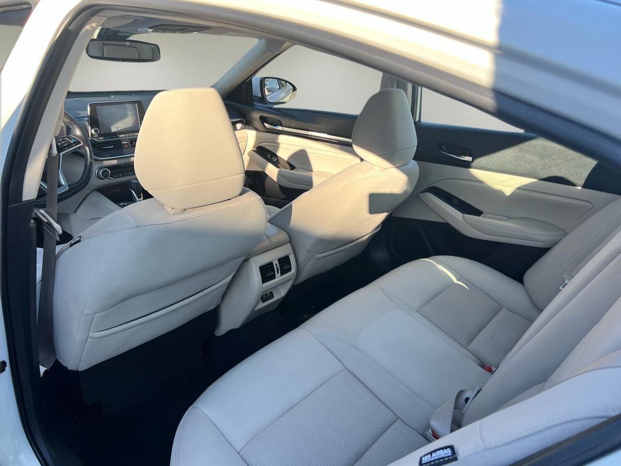 Nissan Altima 2.5 SV Sedan 2020