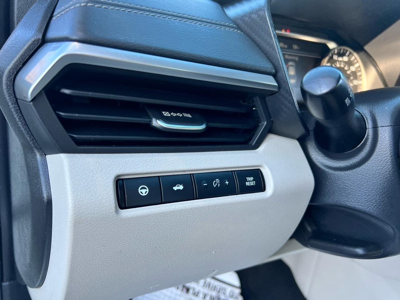 Nissan Altima 2.5 SV Sedan 2020