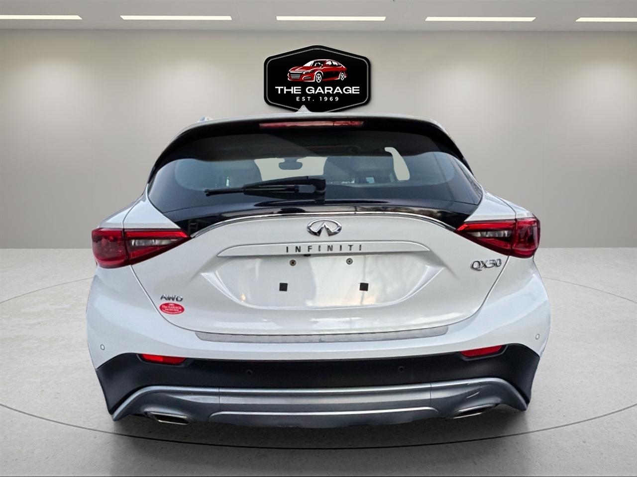 Infiniti QX30 Premium AWD 2018