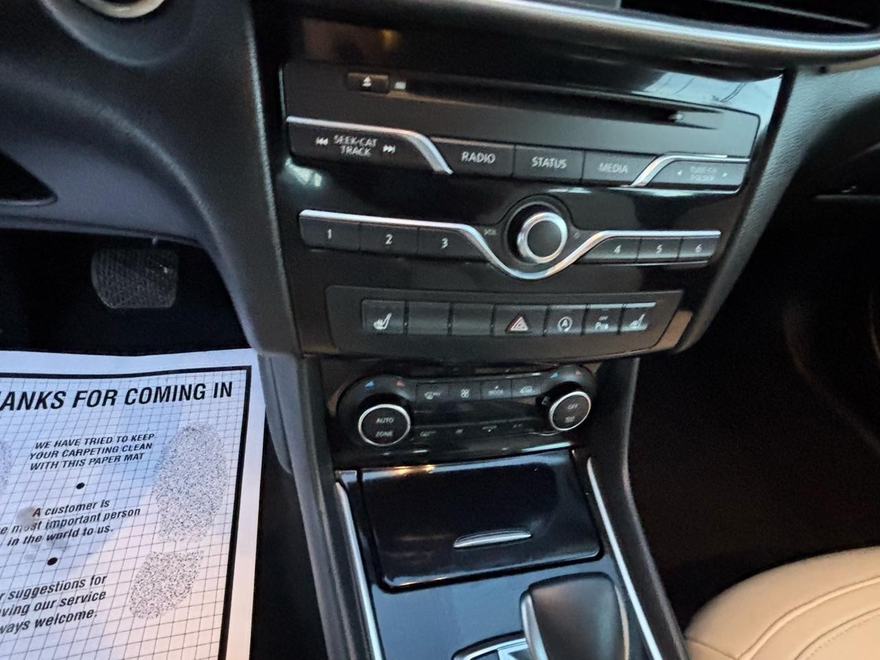 Infiniti QX30 Premium AWD 2018