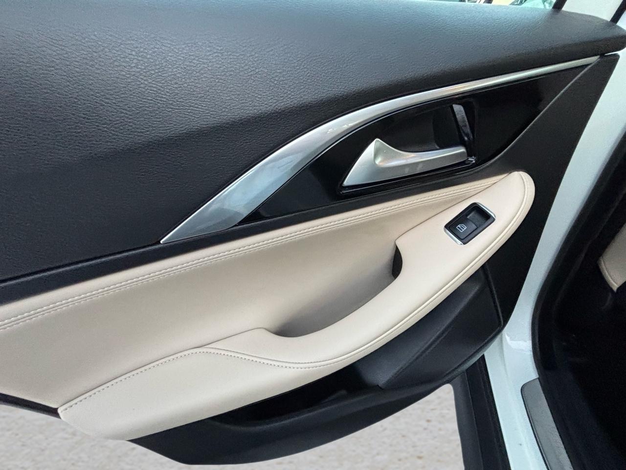 Infiniti QX30 Premium AWD 2018