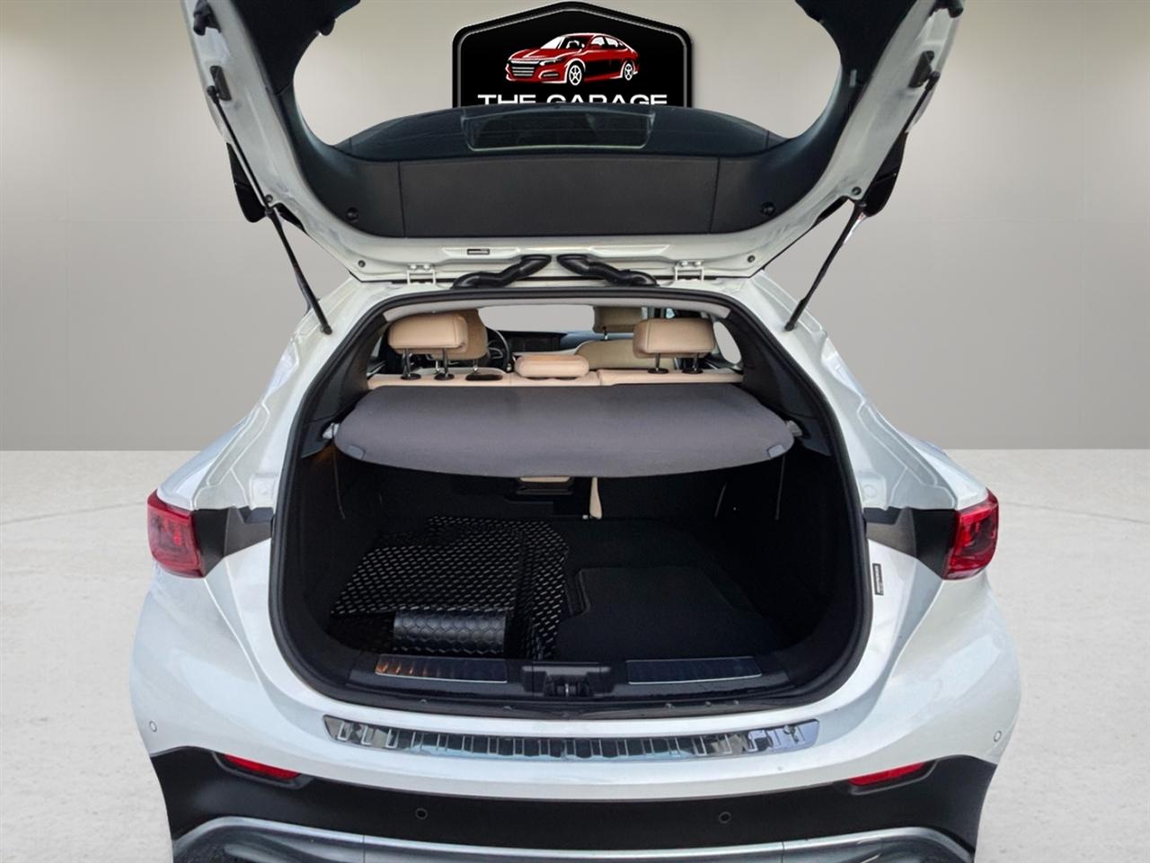 Infiniti QX30 Premium AWD 2018