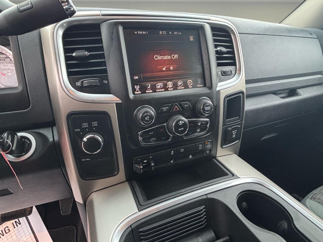 RAM 2500 4WD Mega Cab 160.5" Big Horn 2016