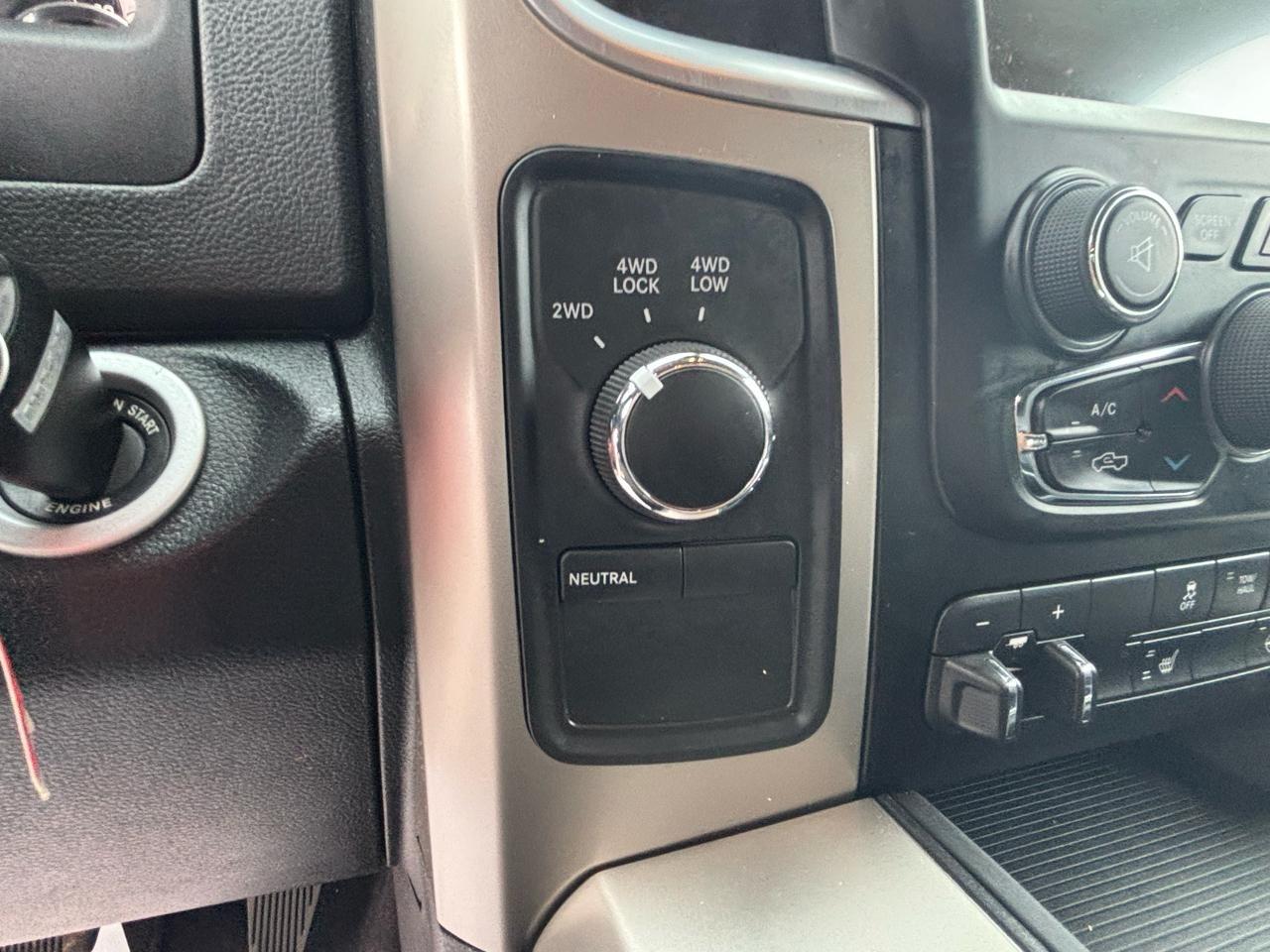 RAM 2500 4WD Mega Cab 160.5" Big Horn 2016