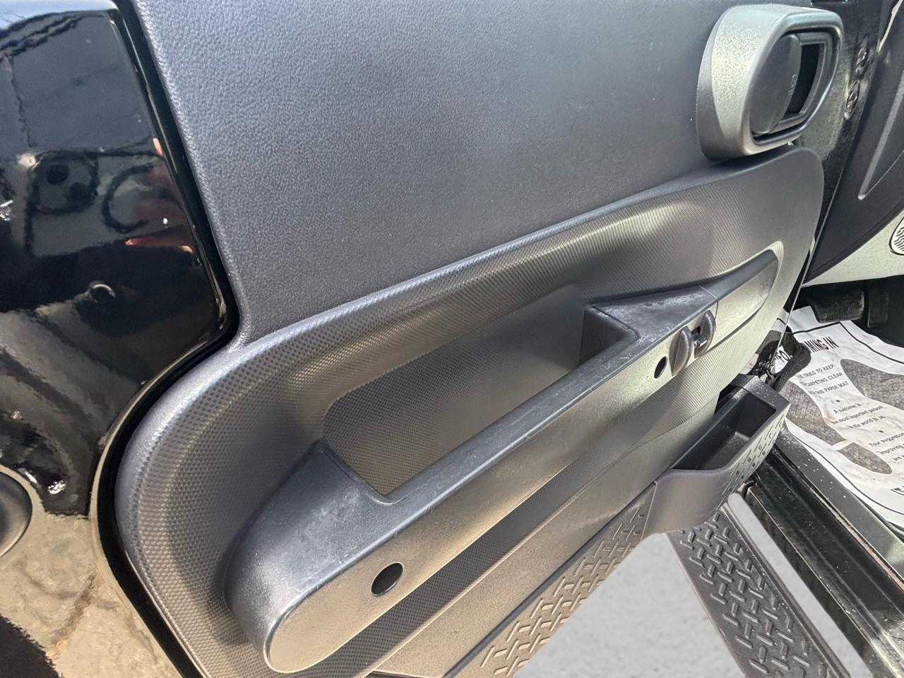 Jeep Wrangler Unlimited 4WD 4dr X 2009