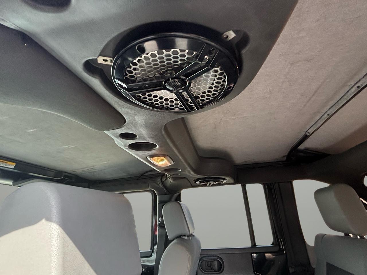 Jeep Wrangler Unlimited 4WD 4dr X 2009