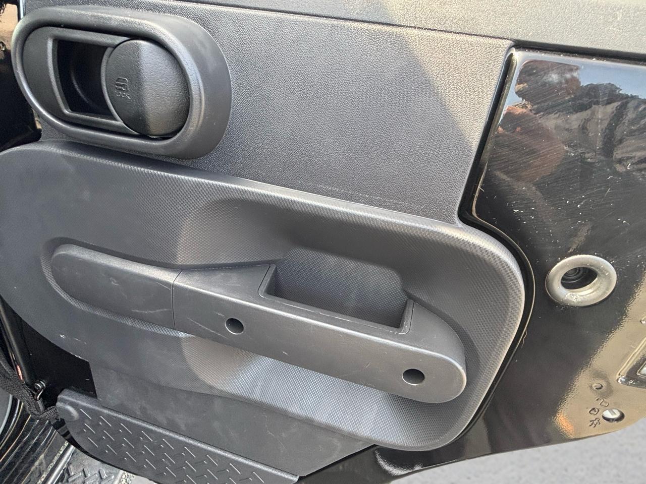 Jeep Wrangler Unlimited 4WD 4dr X 2009