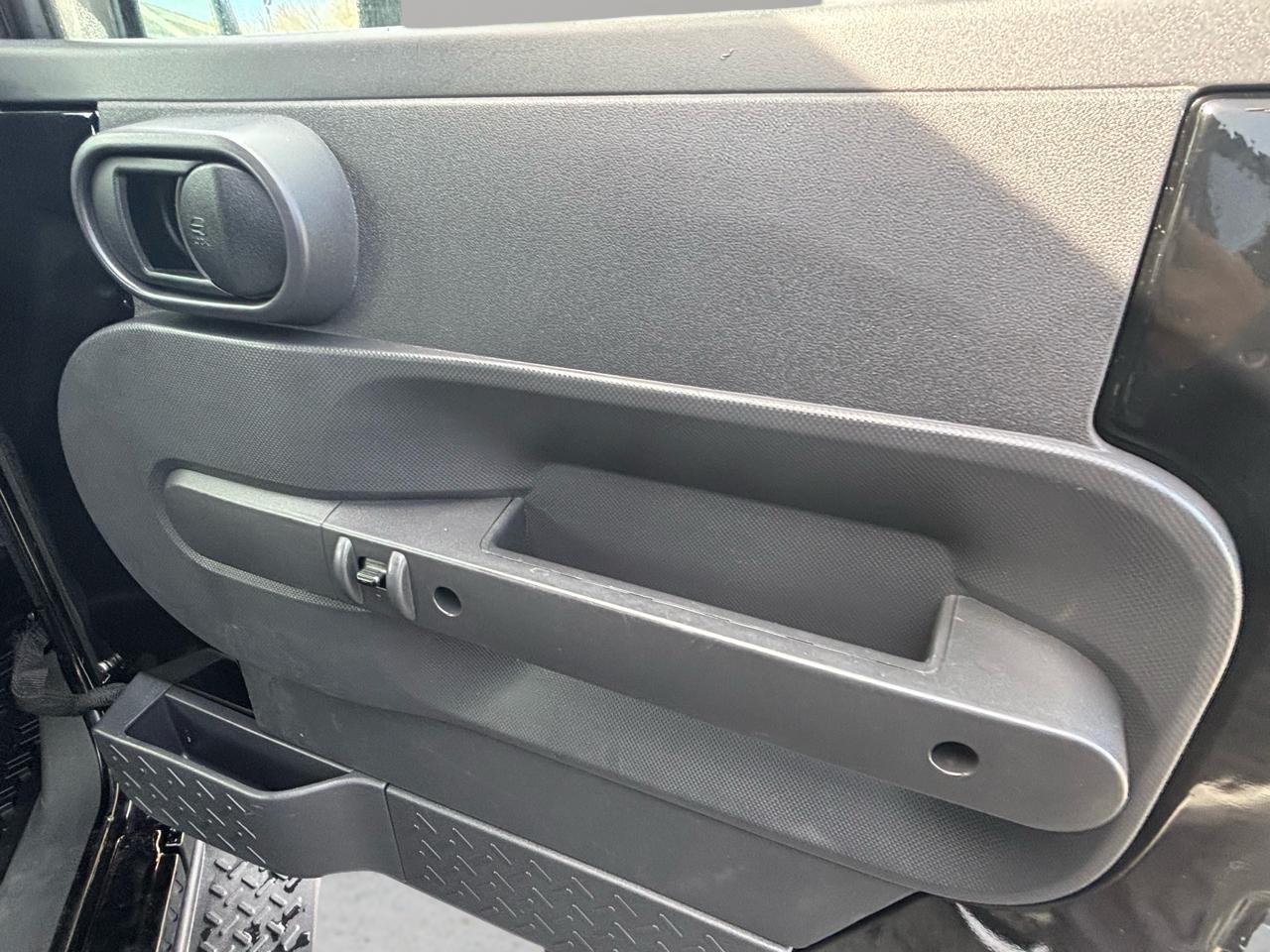 Jeep Wrangler Unlimited 4WD 4dr X 2009