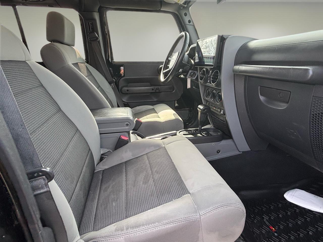 Jeep Wrangler Unlimited 4WD 4dr X 2009