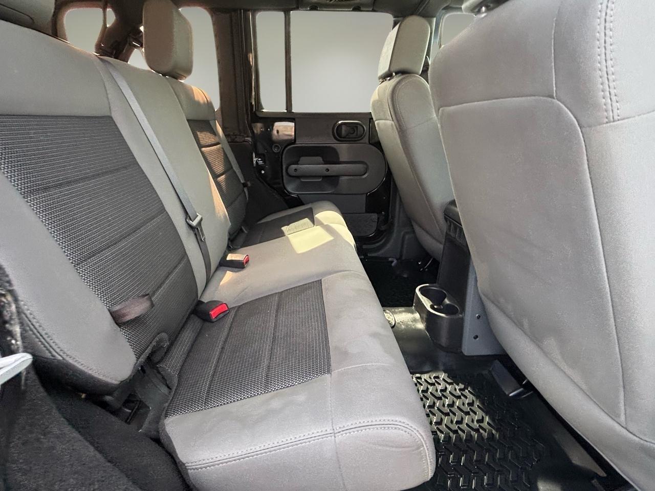 Jeep Wrangler Unlimited 4WD 4dr X 2009