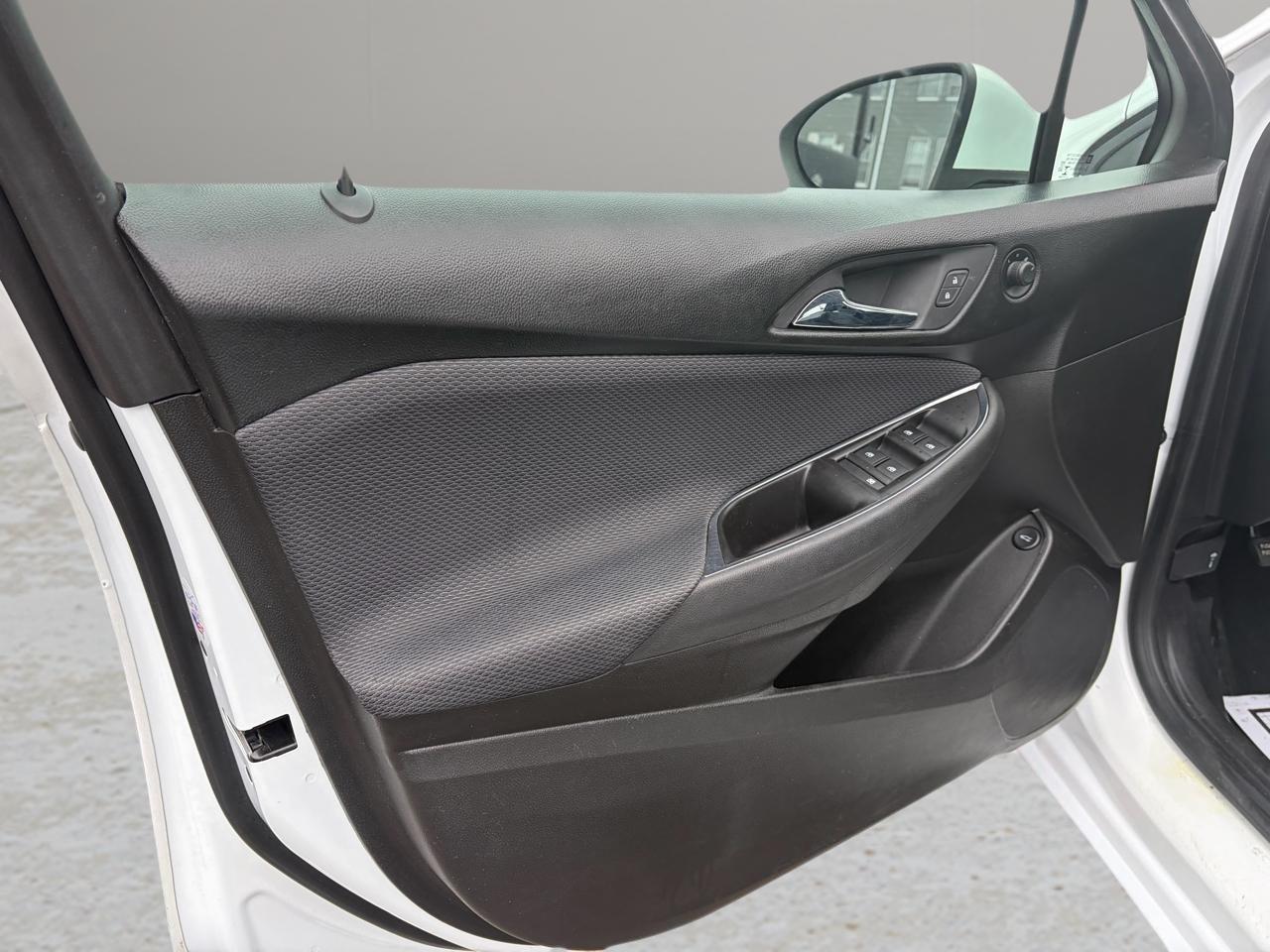 Chevrolet Cruze 4dr Sdn 1.4L LT w/1SD 2018