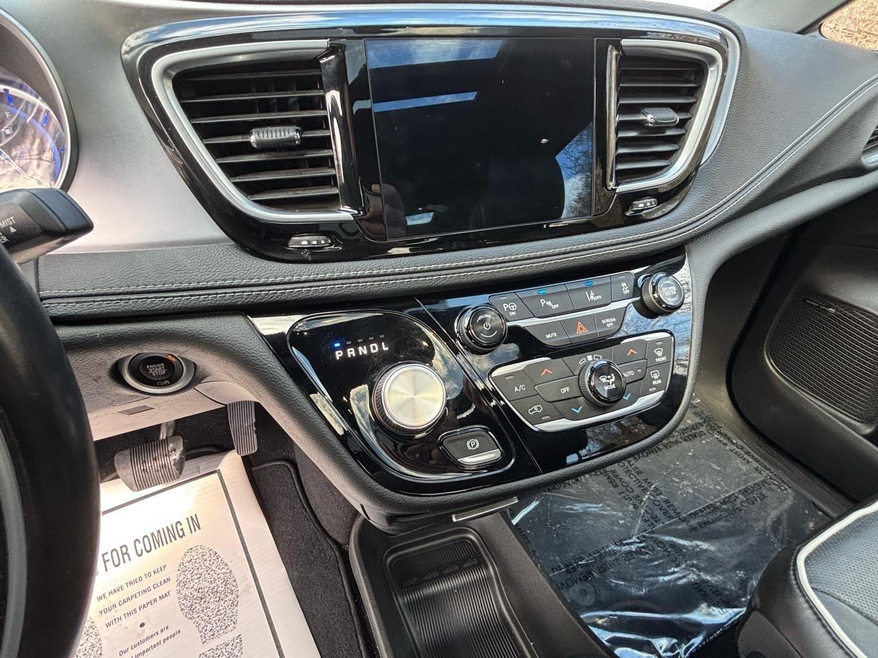 Chrysler Pacifica  2019