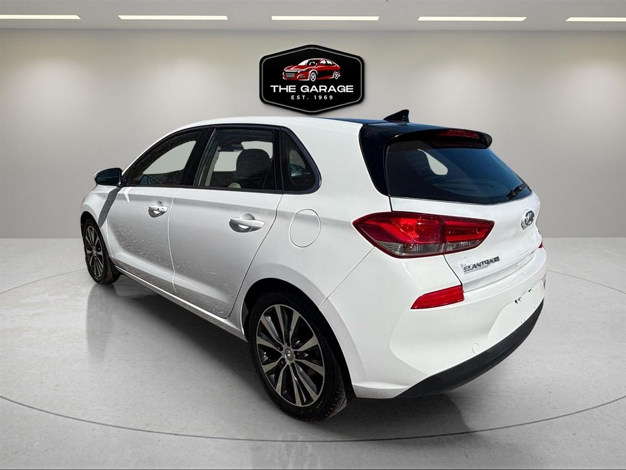 Hyundai Elantra GT Auto 2020