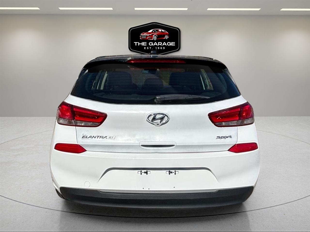 Hyundai Elantra GT Auto 2020