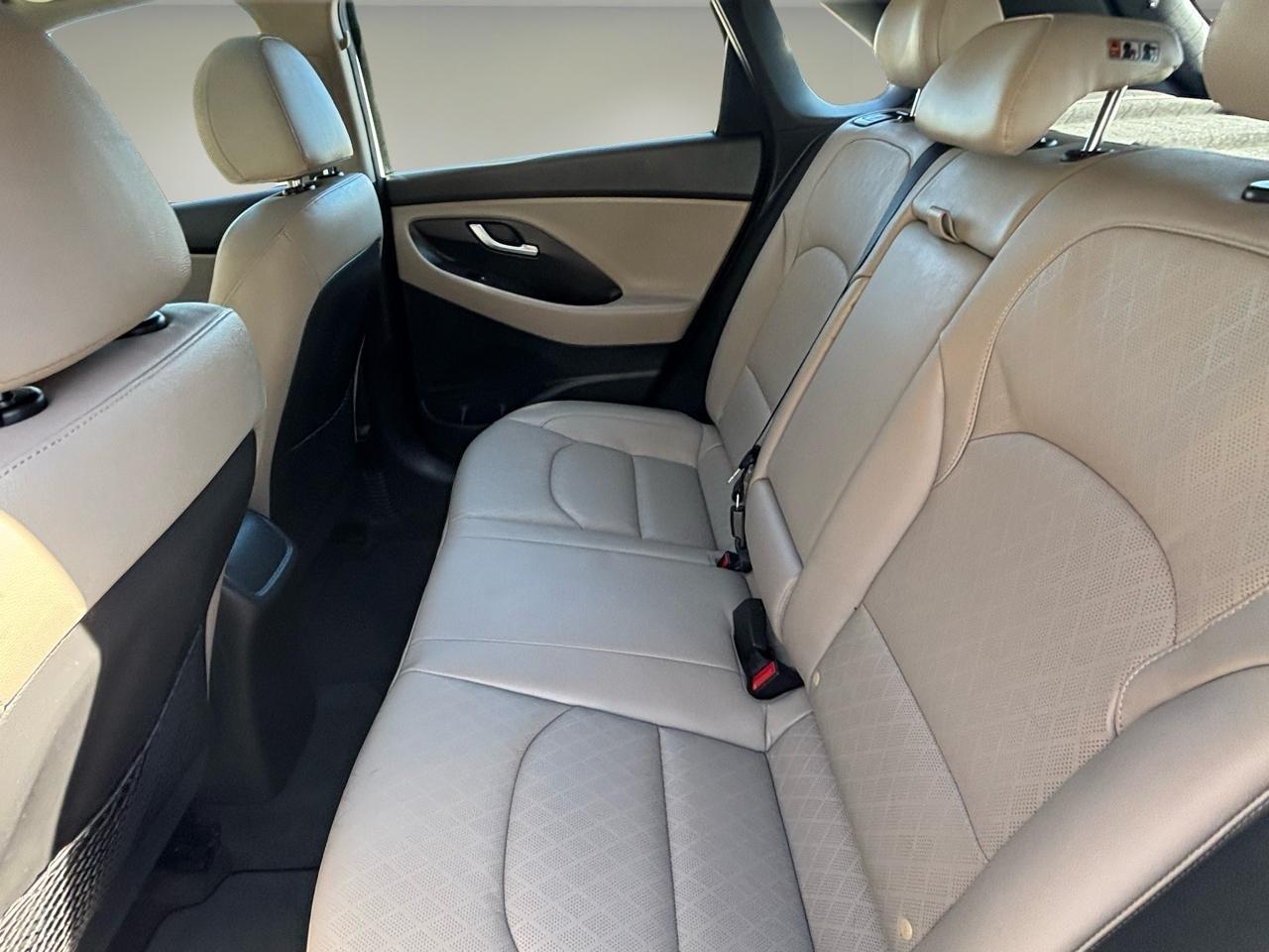 Hyundai Elantra GT Auto 2020