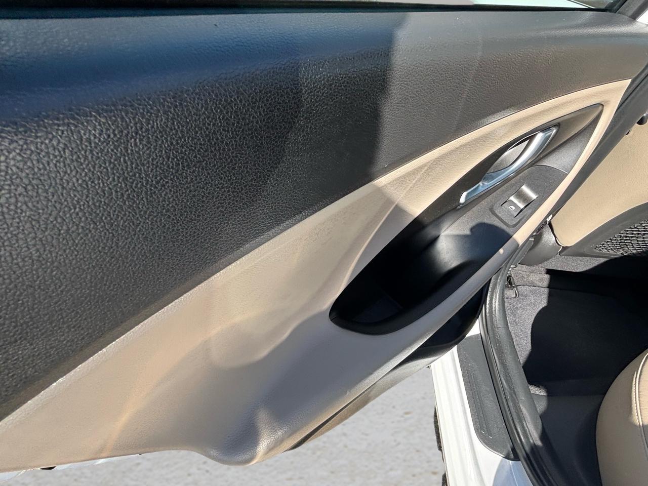 Hyundai Elantra GT Auto 2020