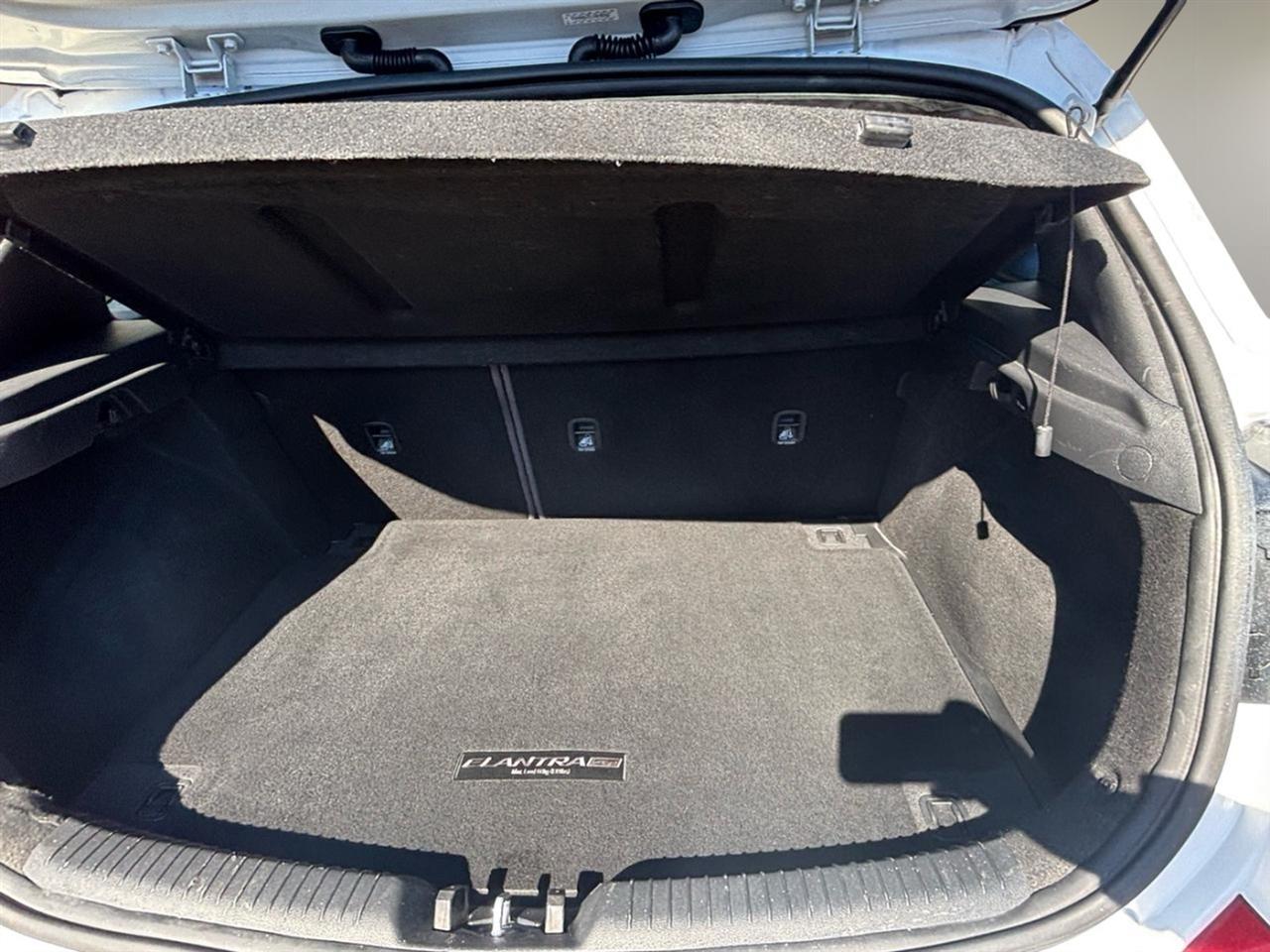 Hyundai Elantra GT Auto 2020