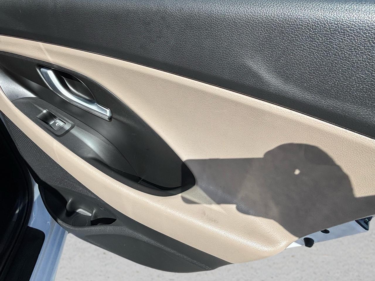 Hyundai Elantra GT Auto 2020