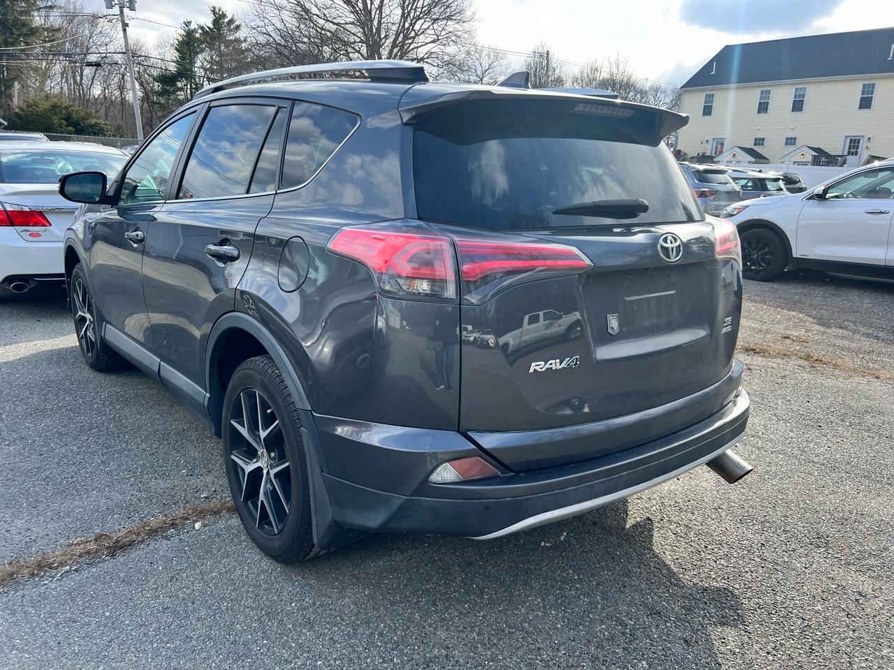 Toyota RAV4 AWD 4dr SE (Natl) 2016