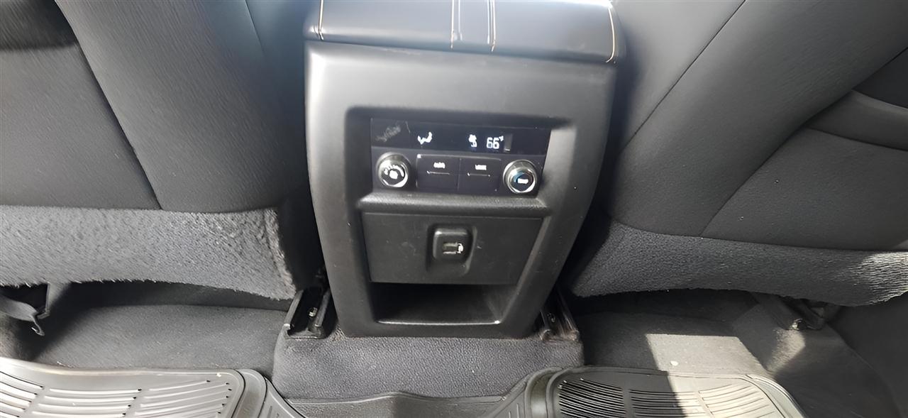 Chevrolet Traverse AWD 4dr LT Cloth w/1LT 2019