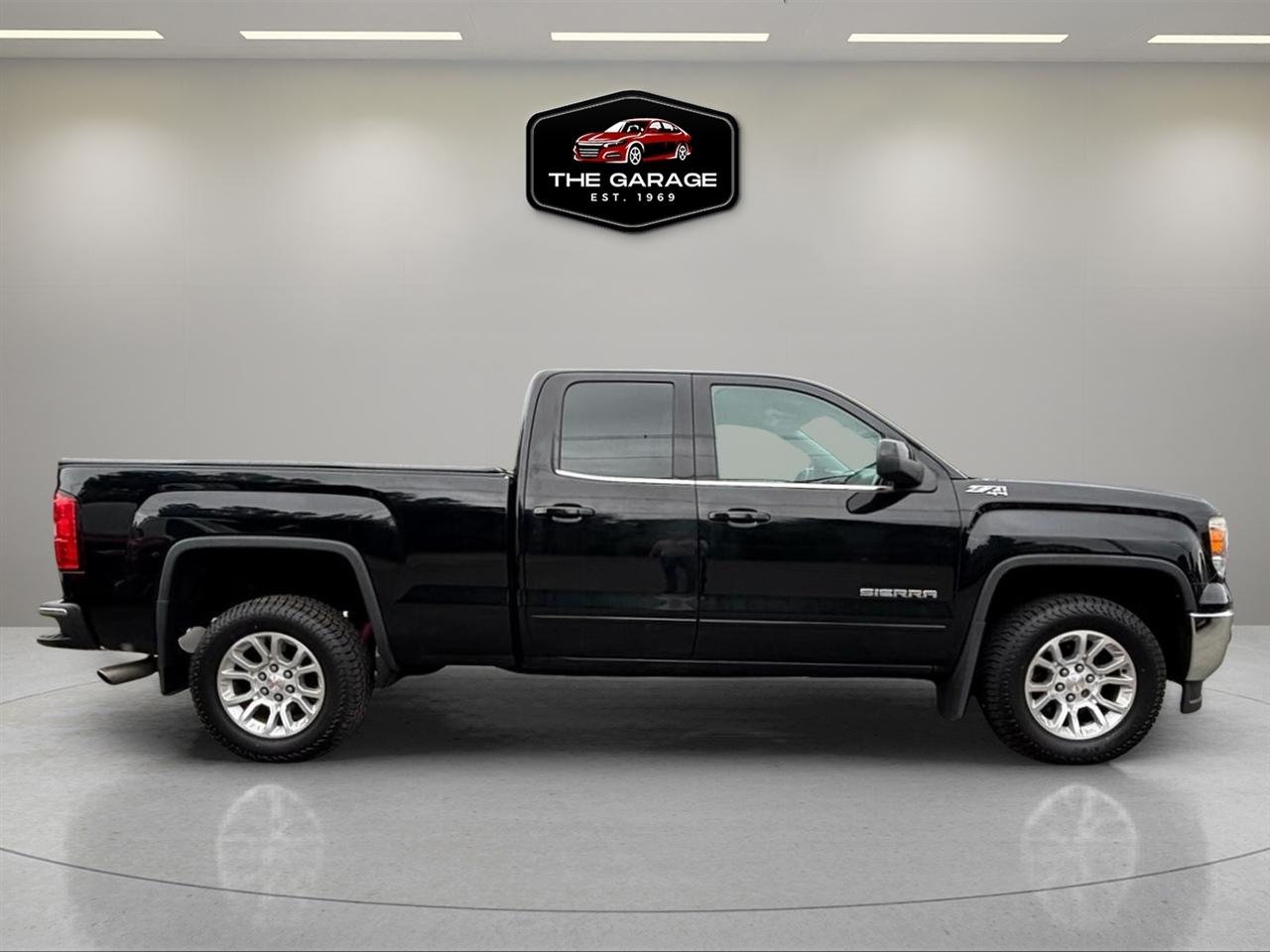 GMC Sierra 1500 4WD Double Cab 143.5" SLE 2015