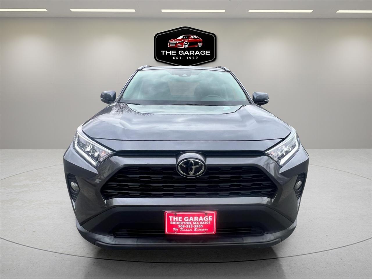 Toyota RAV4 XLE AWD (Natl) 2021