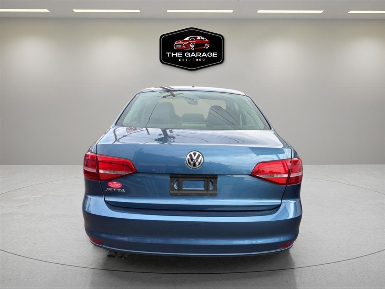 Volkswagen Jetta Sedan 4dr Auto 2.0L S 2015