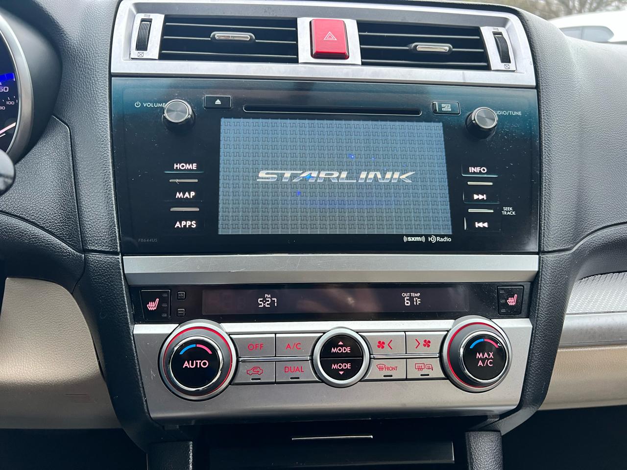 Subaru Legacy 4dr Sdn 2.5i Premium PZEV 2015