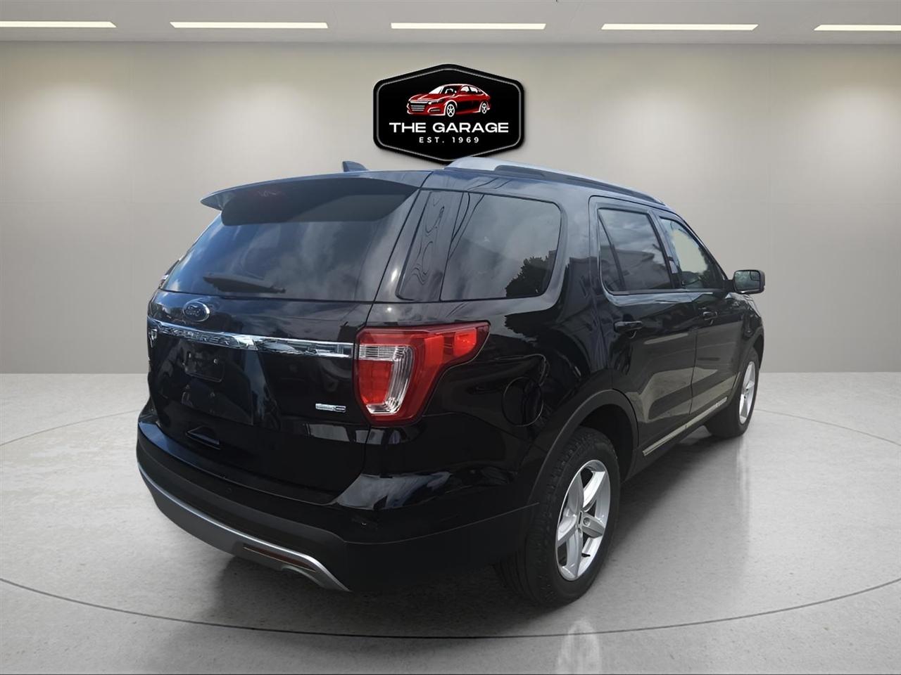 Ford Explorer XLT 4WD 2017