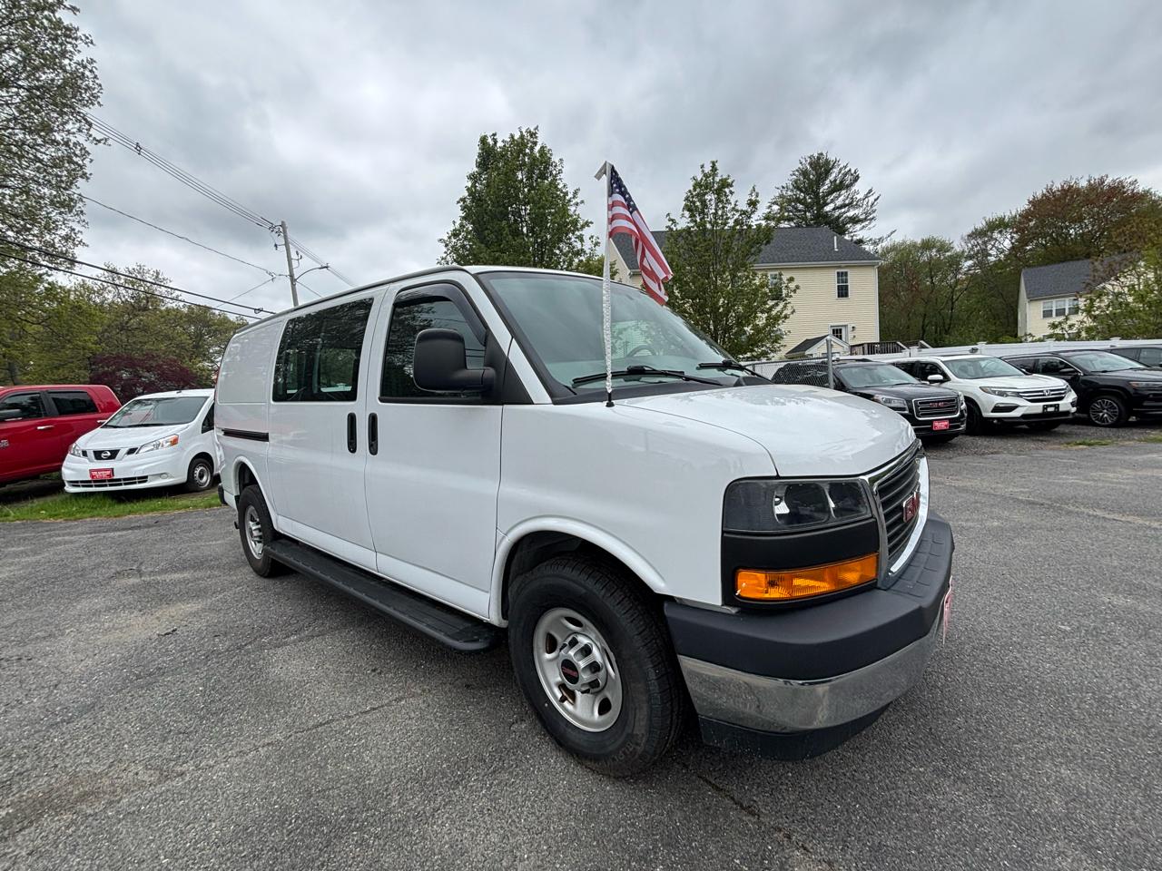 GMC Savana Cargo Van RWD 2500 135" 2019