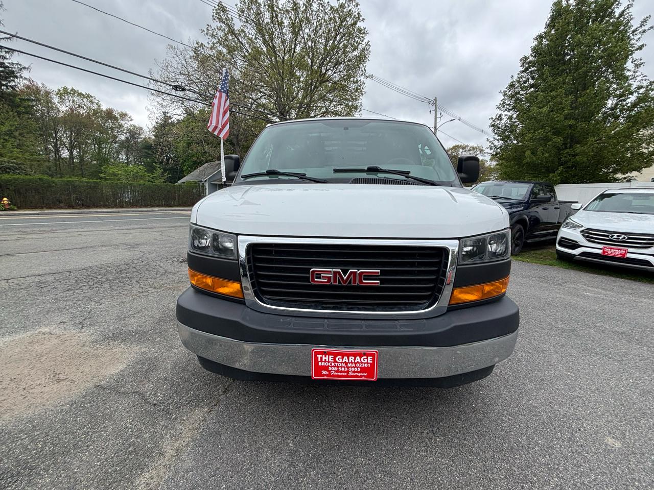GMC Savana Cargo Van RWD 2500 135" 2019