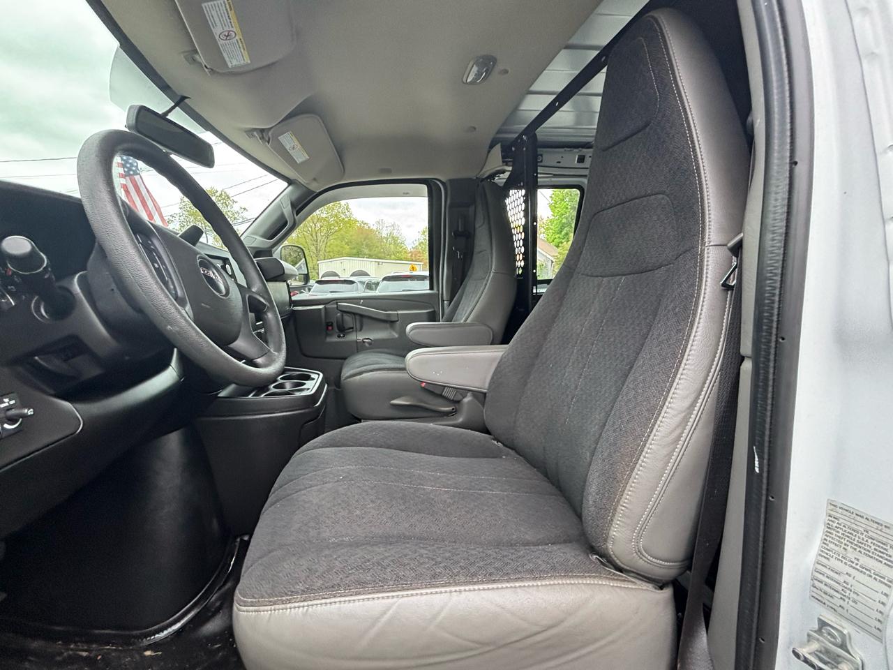 GMC Savana Cargo Van RWD 2500 135" 2019