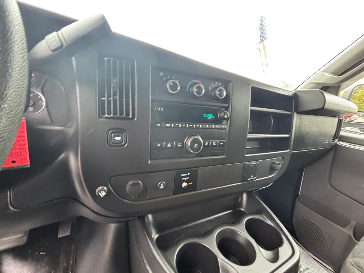 GMC Savana Cargo Van RWD 2500 135" 2019